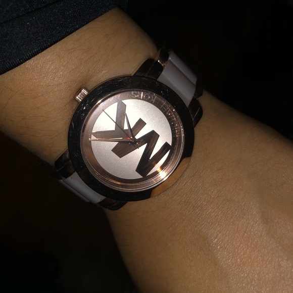 Michael Kors “MK” round faced watch style MK4324⌚️ - Picture 11 of 14